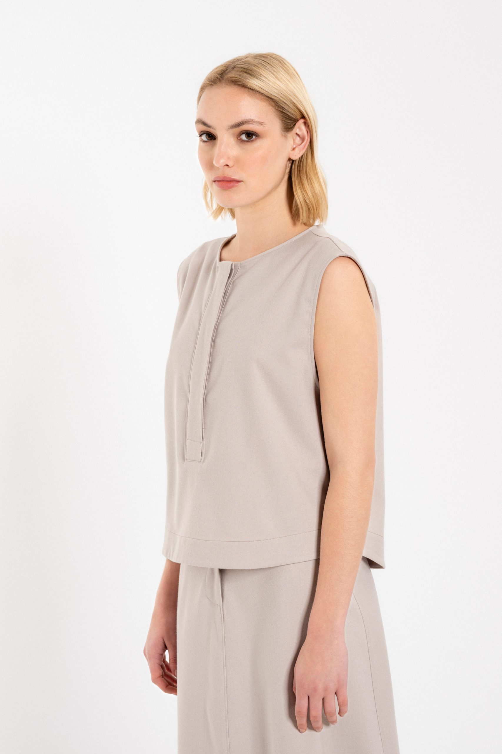 PHILOSOPHY TWILL T/R CROPPED TOP