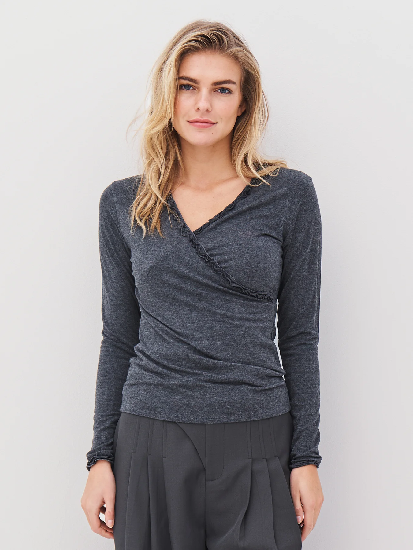 NU ADELE WRAP TEE