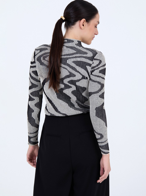 SKATIE PLATED SWEATER WITH WAVES