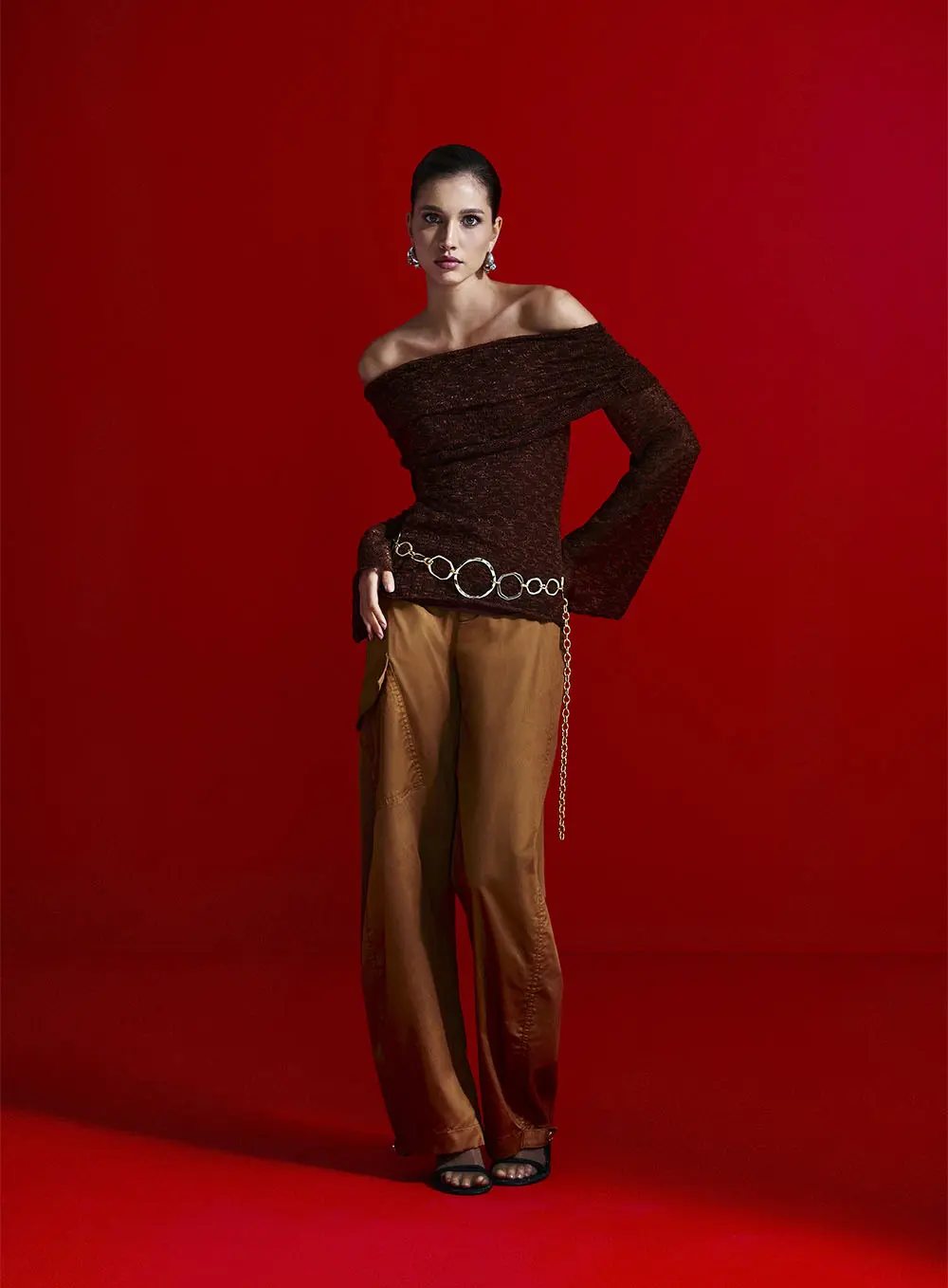 COLCCI SLIM OFF-THE-SHOULDER BLOUSE