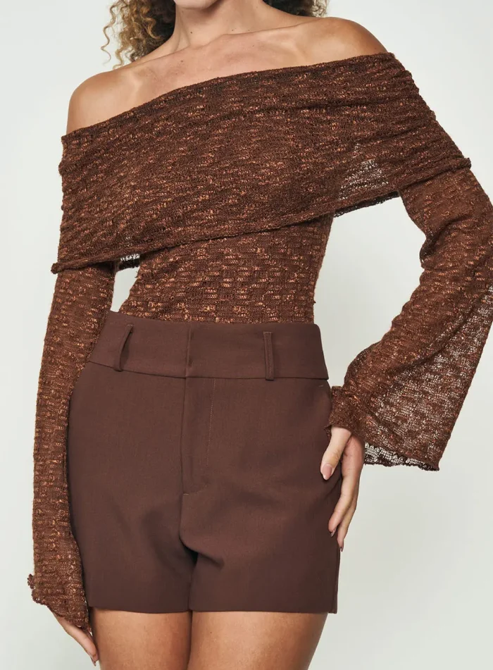 COLCCI SLIM OFF-THE-SHOULDER BLOUSE