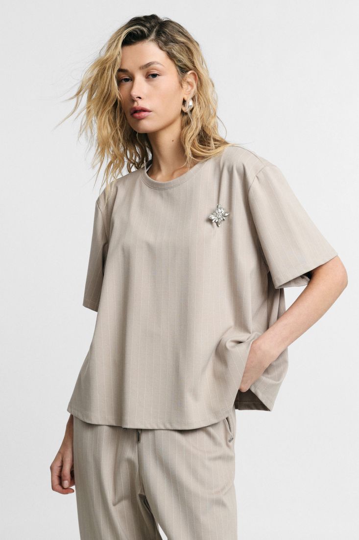 PLEASE STRIPED T-SHIRT WITH RELAXED FIT AND JEWEL BROOCH