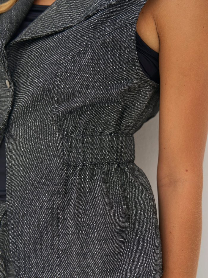 NU DAVIA VEST