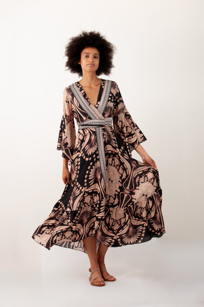 PAHIESA MAXI DRESS WITH SLEEVES
