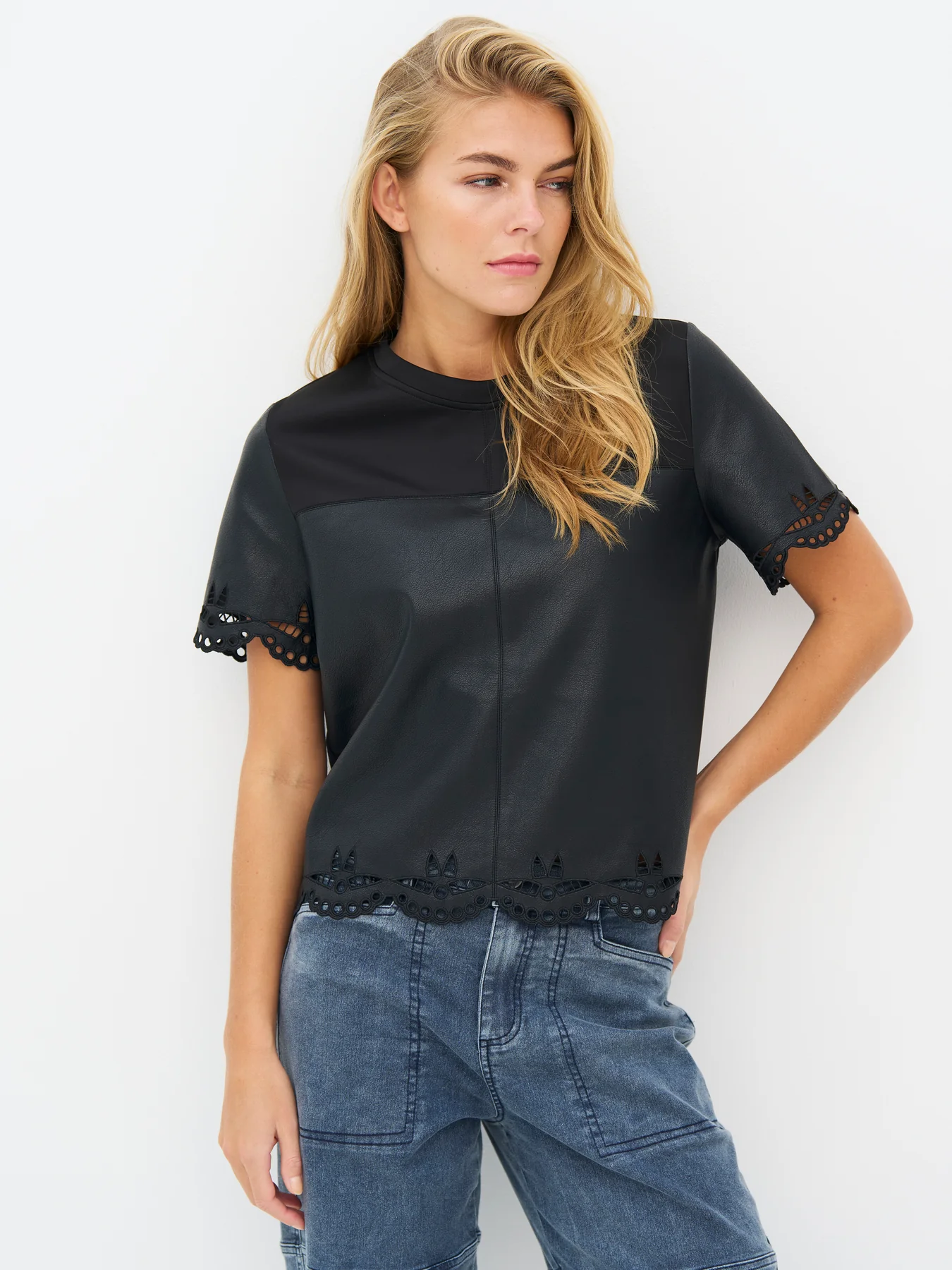 NU EMBERLY TEE