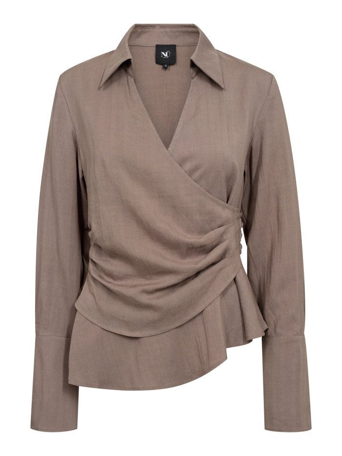FREJA_shirt-Shirts-9014-40-249_Cigar_1350x1800 (1) NU FREJA SHIRT